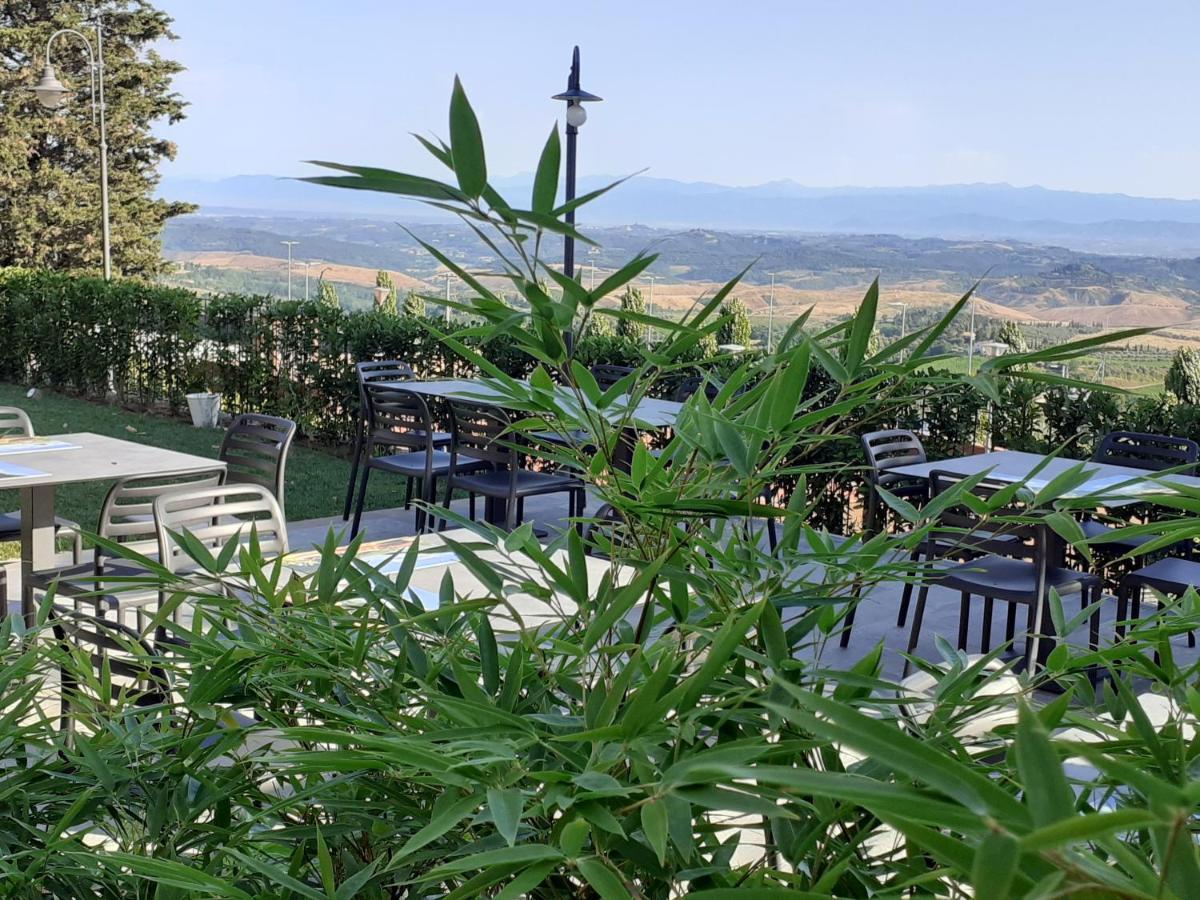 Hotel Le Macine Монтайоне Екстериор снимка