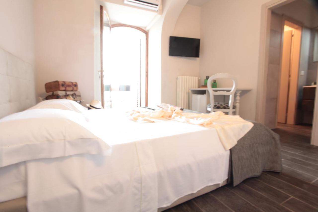 Hotel Le Macine Монтайоне Екстериор снимка